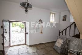 Maisonette 250 sq.m for sale
