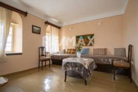 Maisonette 250 sq.m for sale