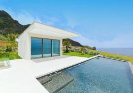 Luxury Villa with Pool - 3 Bedrooms in Faial