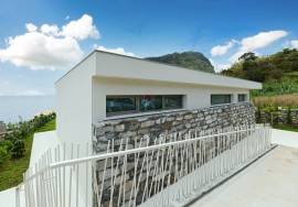 Luxury Villa with Pool - 3 Bedrooms in Faial