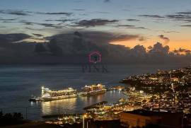 Urban land with 618m² for Construction - Funchal