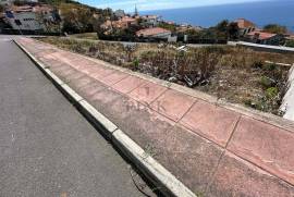 Urban land with 618m² for Construction - Funchal