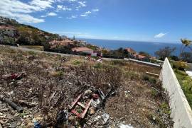 Urban land with 618m² for Construction - Funchal