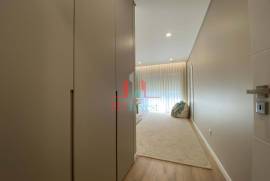 4 Bedroom Apartment Portas City Montijo