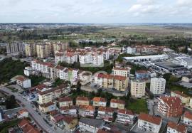 3 bedroom apartment with terrace and storage