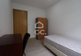 3 bedroom apartment with terrace and storage