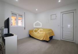 3 bedroom apartment with terrace and storage