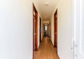 3 bedroom villa with patio and parking in condominium.