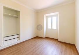3 bedroom villa with patio and parking in condominium.