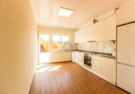 3 bedroom villa with patio and parking in condominium.