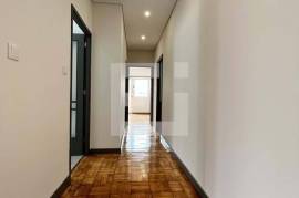 Refurbished 2 bedroom apartment with balcony to Praça Velásquez and Metro dos Combatentes - Antas - Porto Refurbished 2 bedroom apartment with balcony to Praça Velásquez and Metro dos Combatentes - Antas - Porto