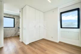 Moradia T3 em Murches com Garagem Box, Jardim e Piscina