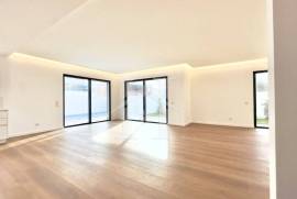 Moradia T3 em Murches com Garagem Box, Jardim e Piscina