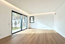 Moradia T3 em Murches com Garagem Box, Jardim e Piscina