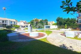 Apartamento T0 em Calhariz de Benfica no Condomínio Privado