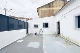 Moradia T1+1 em Tires com logradouro