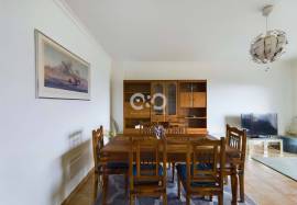 Exceptional apartment in a private condominium / stunning views / close proximity to all the Amenities