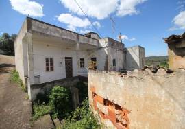 3 bedroom villa to rehabilitate