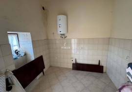 Farm in São Martinho de Mouros with several rooms and rooms with high potential for tourism and local accommodation