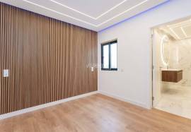 Refurbished 2 bedroom apartment with storage room located on the 1st line of the sea in Quarteira