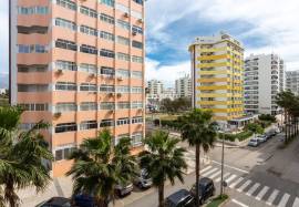 Refurbished 2 bedroom apartment with storage room located on the 1st line of the sea in Quarteira