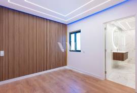 Modern 2-Bedroom Apartment with Sea View in Quarteira