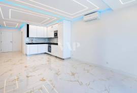 Modern 2-Bedroom Apartment with Sea View in Quarteira
