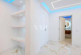 Modern 2-Bedroom Apartment with Sea View in Quarteira