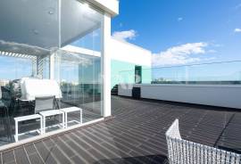 2-Bedroom Apartment with Sea View in Faro