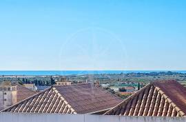 4 Bedroom Tavira family villa with private pool and garage