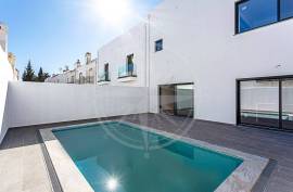 4 Bedroom Tavira family villa with private pool and garage