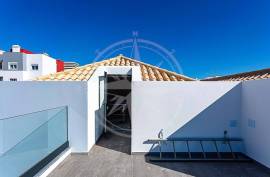 4 Bedroom Tavira family villa with private pool and garage