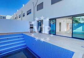 OLHÃO - VILLA - 3 BEDROOMS - SWIMMING POOL - GARAGE