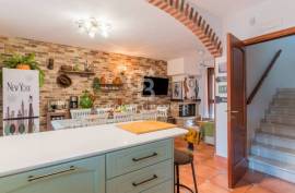 Excellent 3 Bed Terraced House for Sale In MOLA DI BARI Puglia