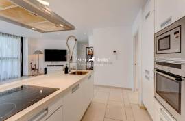 Luxury 2 Bed Apartment for Sale in Las Olas Complex Palm Mar Tenerife, Spain