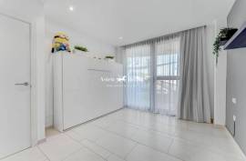 Luxury 2 Bed Apartment for Sale in Las Olas Complex Palm Mar Tenerife, Spain