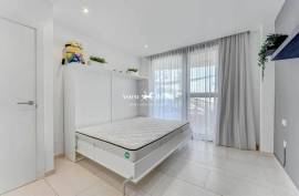 Luxury 2 Bed Apartment for Sale in Las Olas Complex Palm Mar Tenerife, Spain
