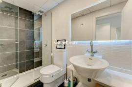 Luxury 2 Bed Apartment for Sale in Las Olas Complex Palm Mar Tenerife, Spain