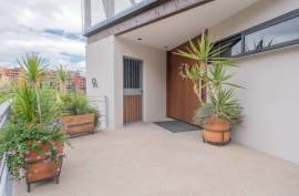 Luxury Glass House With 2 Bed Apartment & Studio For Sale In San Miguel de Allende