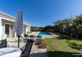 Single Storey Villa With Pool In Praia da Luz