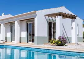 Single Storey Villa With Pool In Praia da Luz