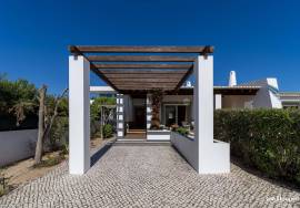Single Storey Villa With Pool In Praia da Luz