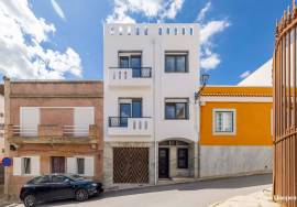 Stunning Renovated Three-Level Townhouse with Ocean Views in the Heart of Lagos