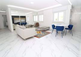 2 Bedroom Apartment | Renovated | Portimão Marina View