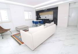 2 Bedroom Apartment | Renovated | Portimão Marina View