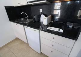 Apartment T0+1, walking distance to Praia do Vau, with elevator