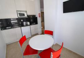 Apartment T0+1, walking distance to Praia do Vau, with elevator