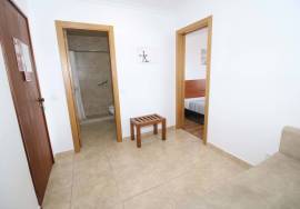 Apartment T0+1, walking distance to Praia do Vau, with elevator