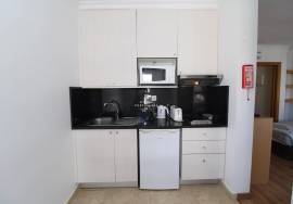 Apartment T0+1, walking distance to Praia do Vau, with elevator