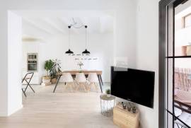 Bright penthouse-style house